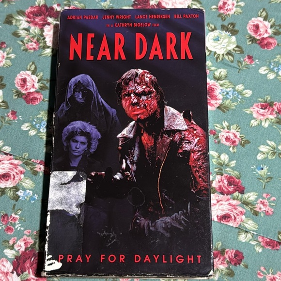 NEAR DARK 📼 VHS cult classic vampire horror movie 🍿 used, plays great. Vintage - Picture 5 of 5